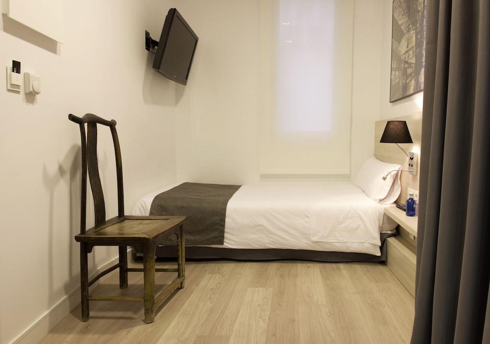 The 8 Boutique B&B บาร์เซโลนา ภายนอก รูปภาพ