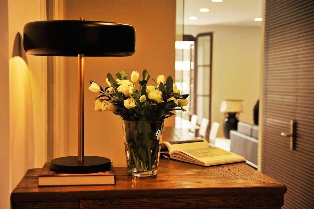 The 8 Boutique B&B บาร์เซโลนา ภายนอก รูปภาพ