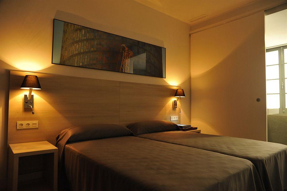 The 8 Boutique B&B บาร์เซโลนา ภายนอก รูปภาพ