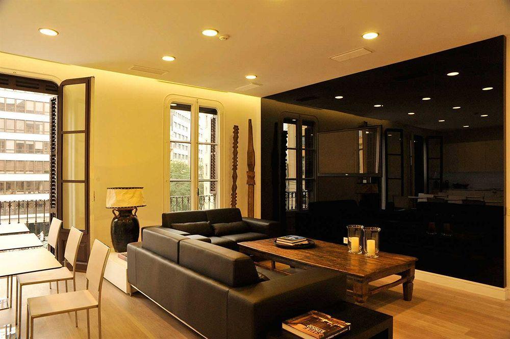 The 8 Boutique B&B บาร์เซโลนา ภายนอก รูปภาพ