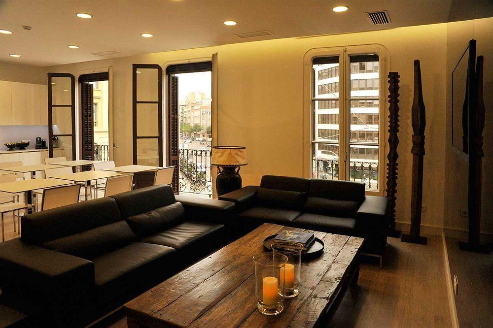 The 8 Boutique B&B บาร์เซโลนา ภายนอก รูปภาพ