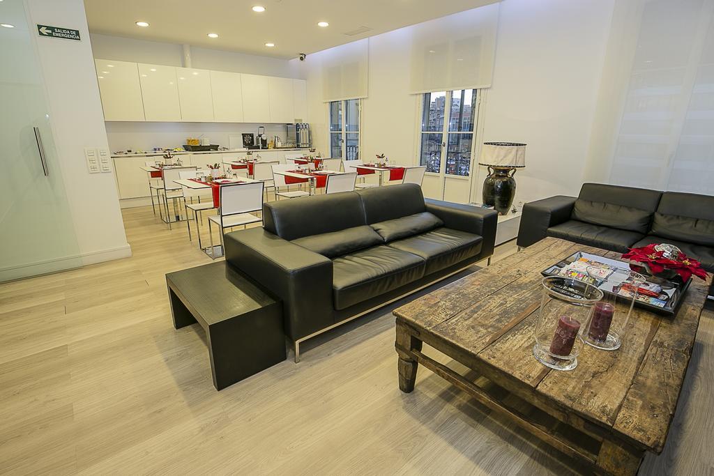 The 8 Boutique B&B บาร์เซโลนา ภายนอก รูปภาพ
