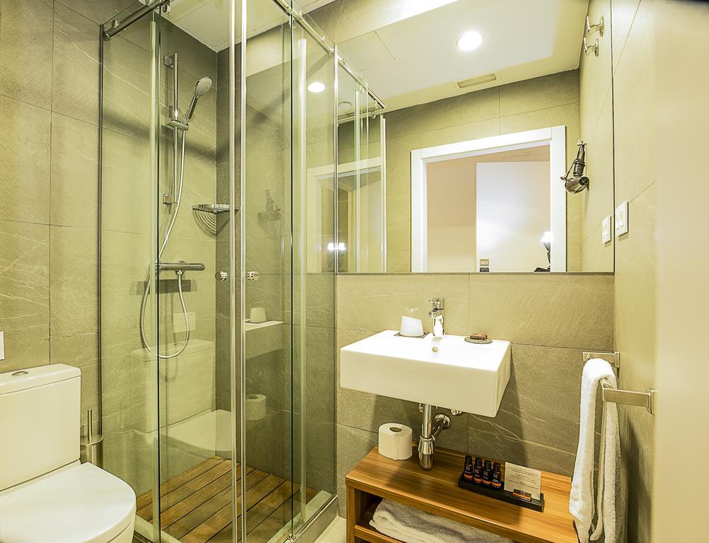 The 8 Boutique B&B บาร์เซโลนา ภายนอก รูปภาพ