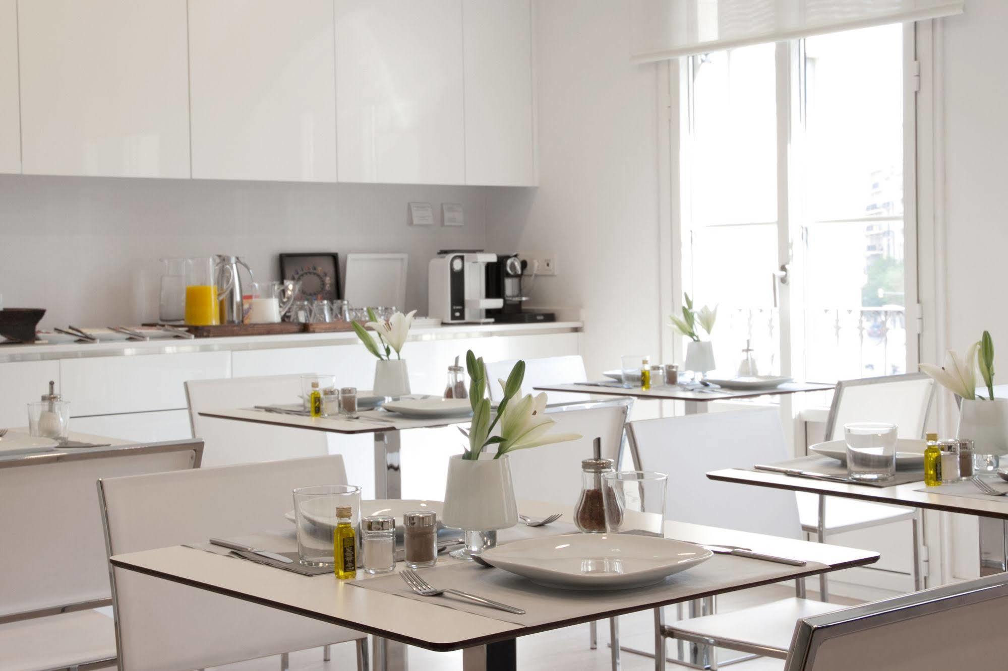The 8 Boutique B&B บาร์เซโลนา ภายนอก รูปภาพ