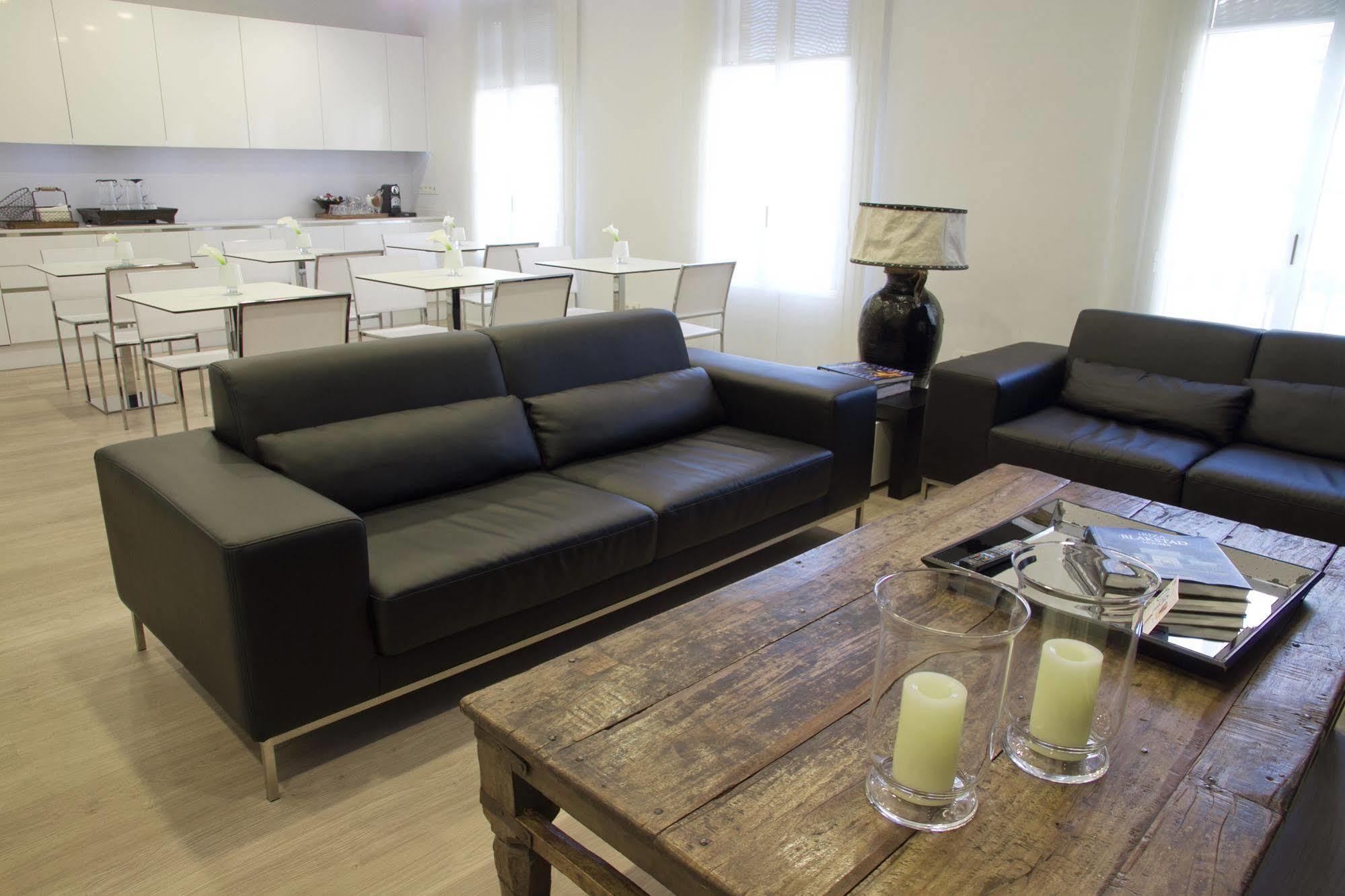 The 8 Boutique B&B บาร์เซโลนา ภายนอก รูปภาพ