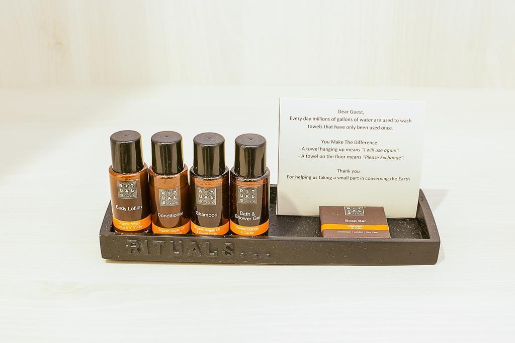 The 8 Boutique B&B บาร์เซโลนา ภายนอก รูปภาพ